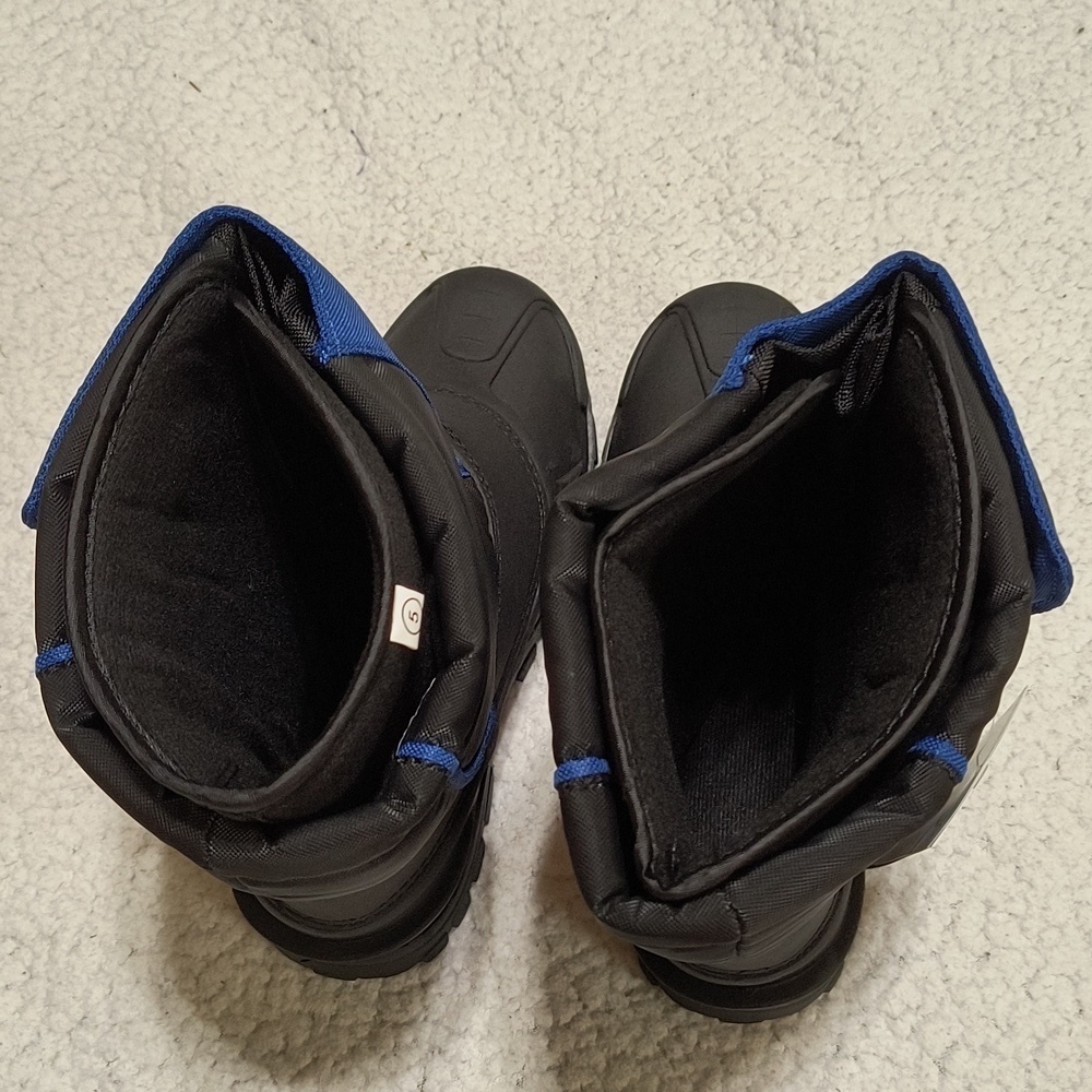 NWT Blue/Black Youth Itasca Snow Cat Winter Boots Size 5 - Picture 4 of 9